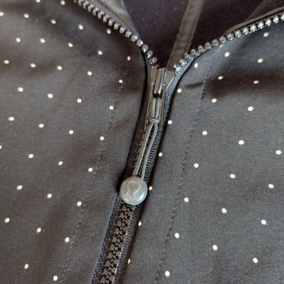 Lululemon Apres Black White Polka Dot Rain Jacket Hood SZ 6 - Picture 15 of 16